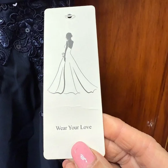 Elegant Navy Blue Evening Dress perfect for mother of bride or groom! - Picture 5 of 10